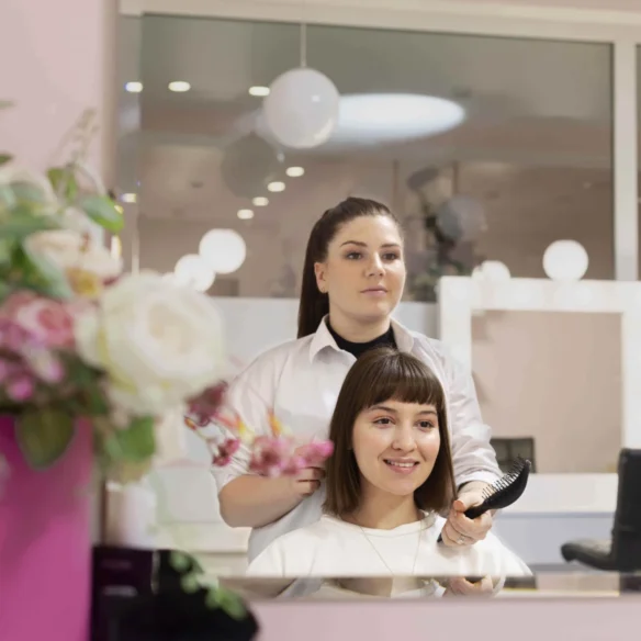 The Role of Scent Marketing in Creating a Memorable Salon Experience